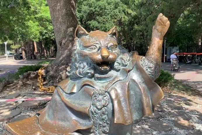 Кот, русалка и Ассоль: литературная прогулка по Геленджику