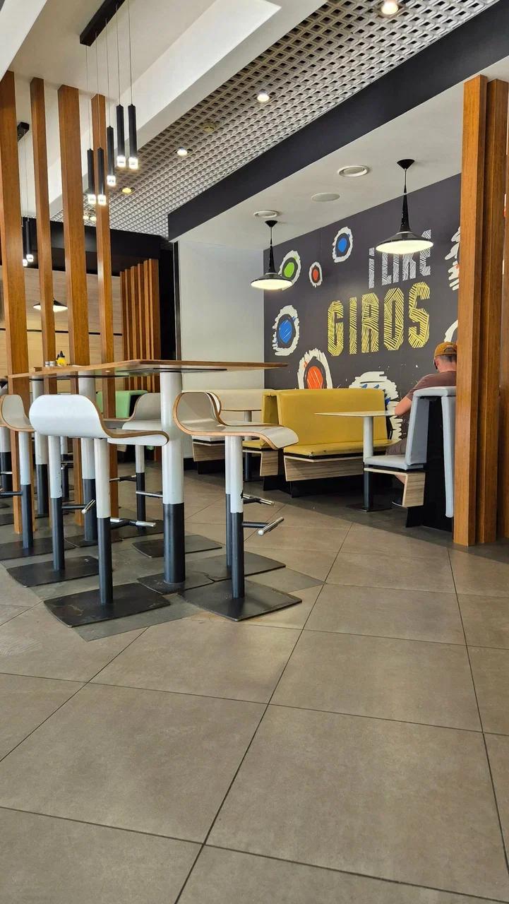 Фото: Giros odissea, кафе, Геленджик Giros odissea, кафе — Фастфуд в Геленджике