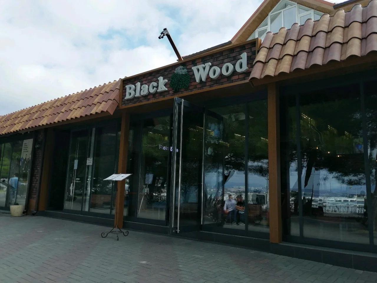 Фото: Черное дерево / Blackwood, кафе, Геленджик Черное дерево / Blackwood, кафе — Кафе в Геленджике