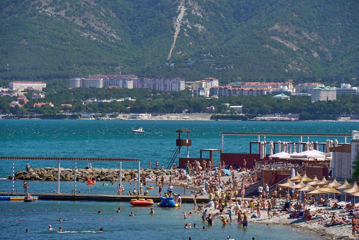 Майский Геленджик: тепло пришло, пора ехать